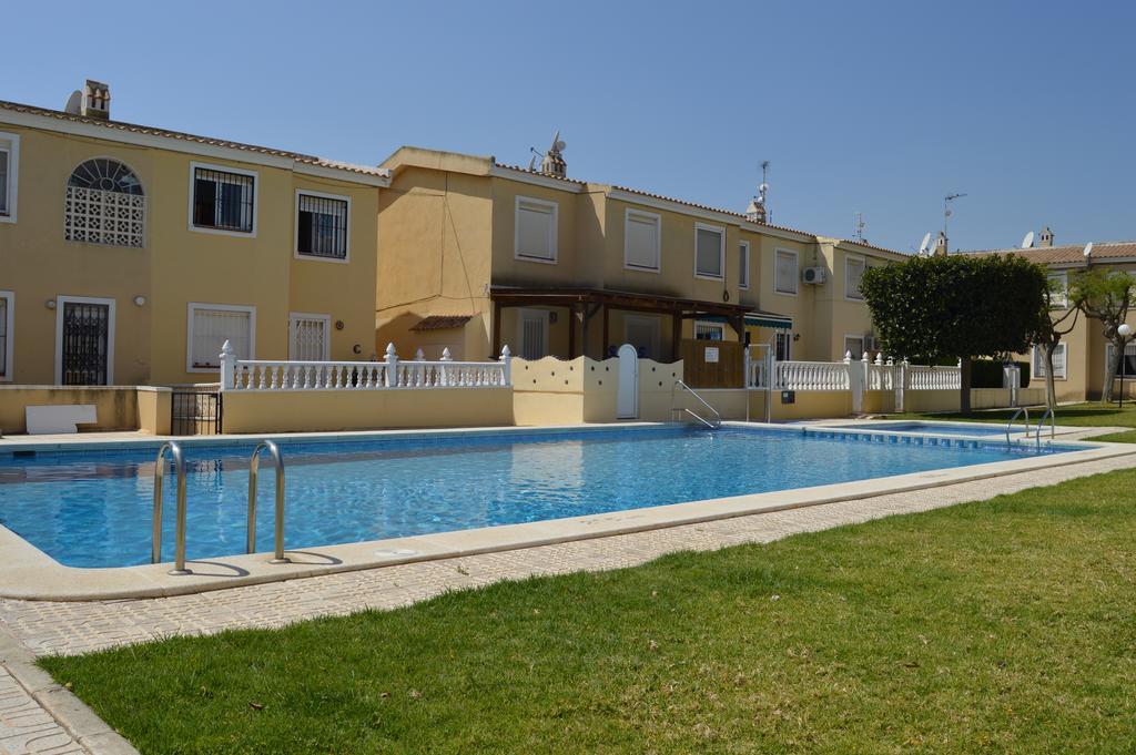 Apartment In Villamartin Екстериор снимка